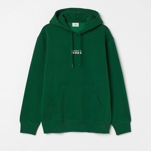 Relaxed fit green hoodie